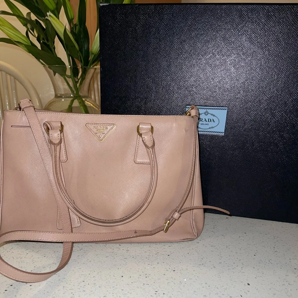 PRADA BAG - Picture 1 of 5